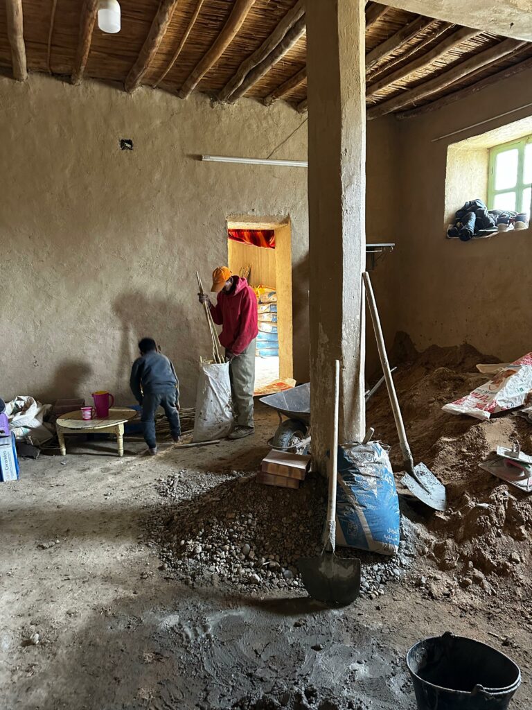travaux intérieur pour des logements décents, mur en pisée