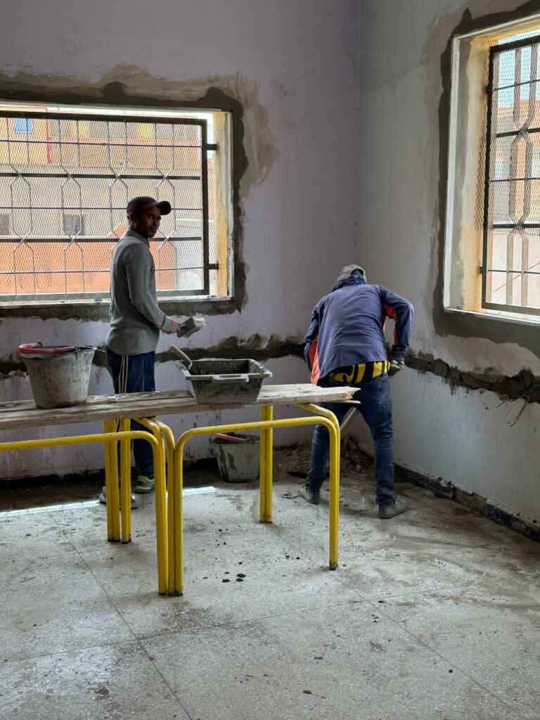 salle de sport gourrama travaux murs et fenêtres