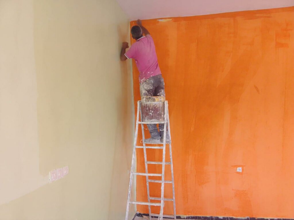 salle de sport gourrama peinture en cours